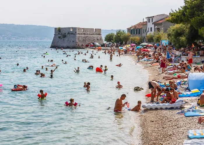 Apartamento With A Parking Space Kastel Novi, - 16018 *