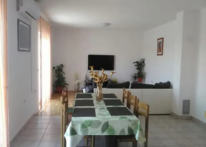 With A Parking Space Kastel Novi, - 16018 Apartamento *