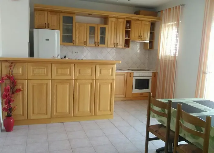 Apartamento With A Parking Space Kastel Novi, - 16018